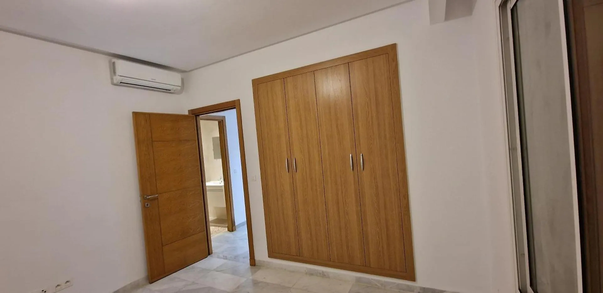 K1 Appart Hs Cote Clinique Tunis Apartment